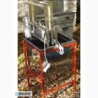 Вертикальный распечатыватель медовых рамок с бункером