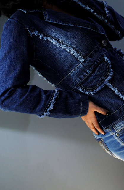 Фото 3. Стильный и элегантный женский джинсовый пиджак