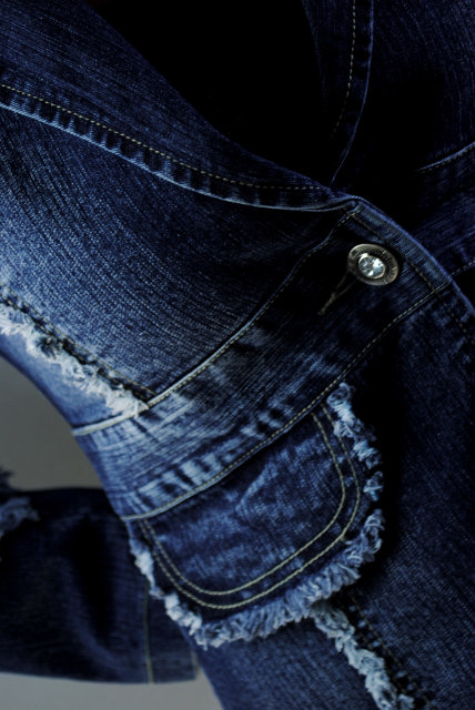 Фото 4. Стильный и элегантный женский джинсовый пиджак