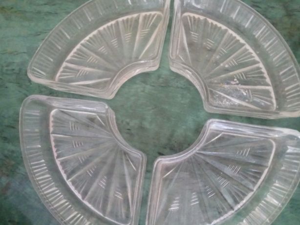 Фото 3. Продам конфетницу/пепельницу круглую стеклянную из четырех частей без дефектов