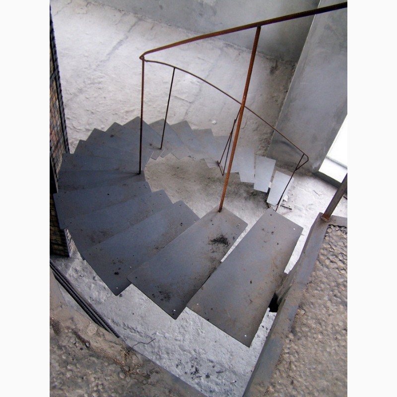 Фото 15. Полукруглые, радиусные, винтовые лестницы.Броневик Днепр