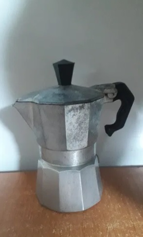 Гейзерную кофеварку производство Италия
