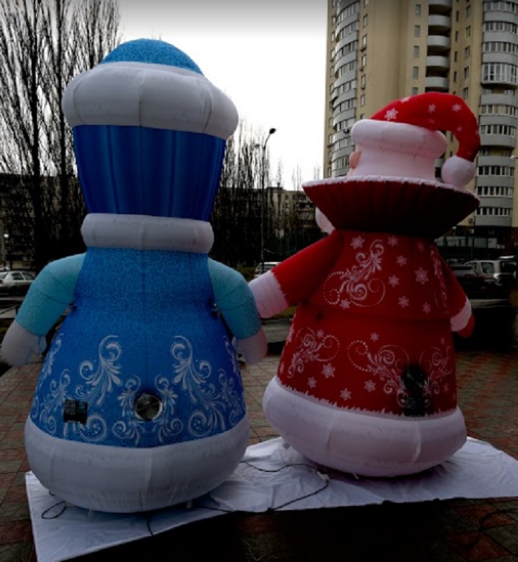 Фото 3. Надувные рекламные фигуры Деда Мороза и Снегурочки