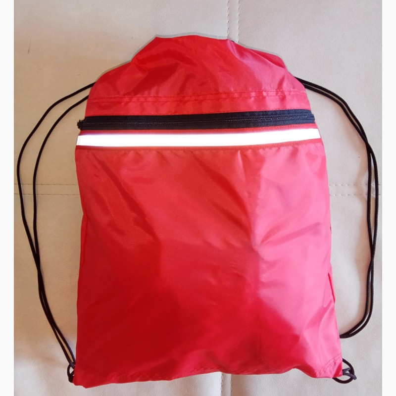Фото 3. Рюкзак-мешок для обуви, формы красный