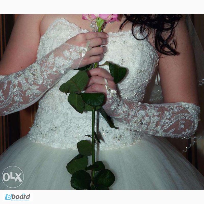 Фото 3. Свадебное платье (кольца и перчатки бесплатно!)