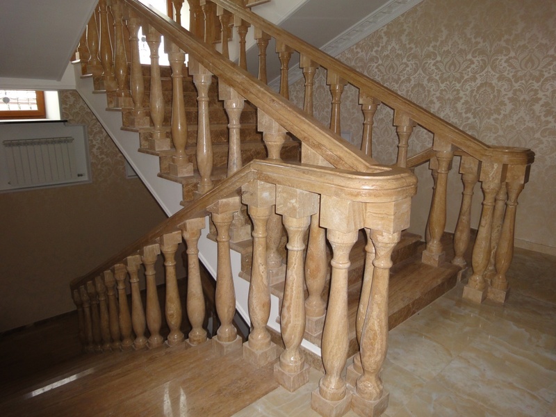 Фото 5. Лестницы из натурального камня: гранит, мрамор, травертин, оникс