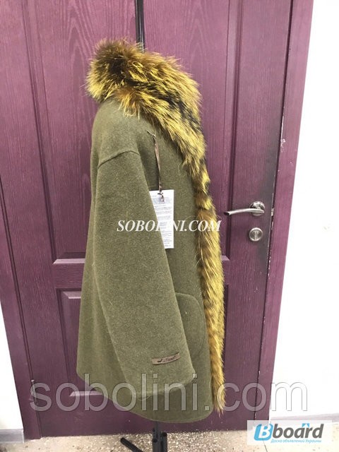 Фото 3. Пальто с натуральным мехом, материал альпака + мех чернобурки окрашенной в оливковый цвет