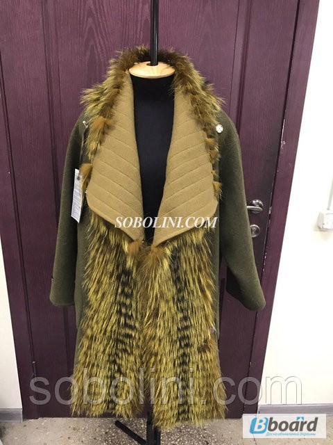 Фото 4. Пальто с натуральным мехом, материал альпака + мех чернобурки окрашенной в оливковый цвет