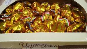 Фото 4. Шоколадные конфеты с натуральными фруктами. Сухофрукты в шоколаде
