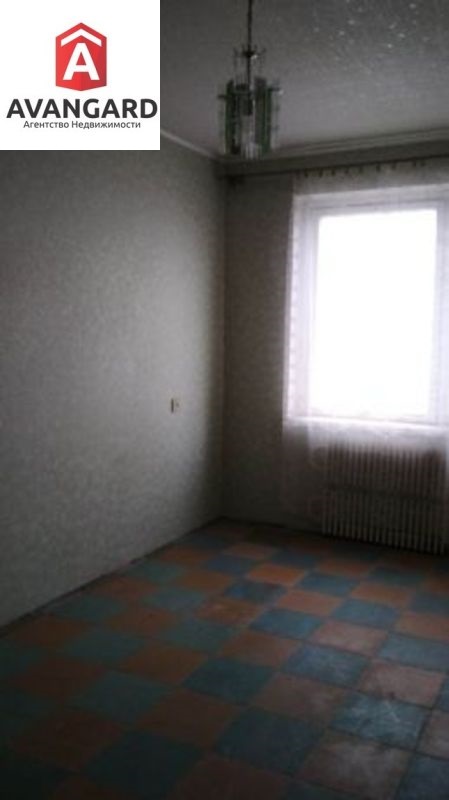 Продам 3-х комнатную квартиру под ремонт на Парусе-2