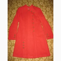 Продам пальто женское р.46 красное