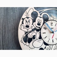 Детские декоративные часы на стену «Микки и Минни Маус»