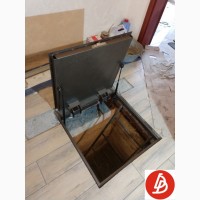 Люк із амортизаторами. Броневик Дніпро