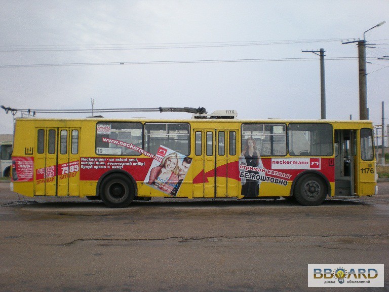 Фото 2. Реклама на транспорте, холдерах, баннерах (троллах) в Севастополе, изготовление наружки