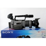 Продам видеокамеру SONY Dcr-Vx2100E c CANON WD-58 0,7