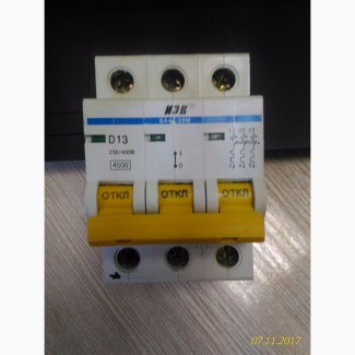 Автоматический выключатель IEK ВА47-29м 3Р D13