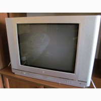 Срочно продам б/у телевизор LG