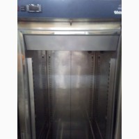 Холодильный б/у шкаф электролюкс для профессиональной кухни