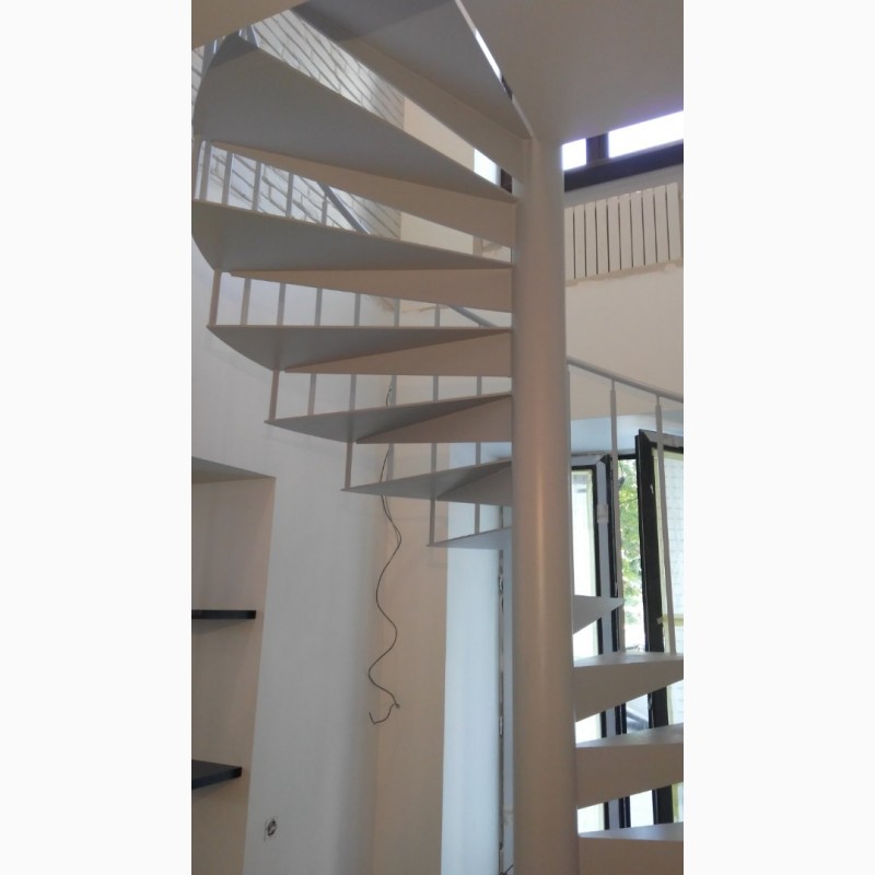 Фото 9. Винтовая лестница под заказ. Броневик Днепр