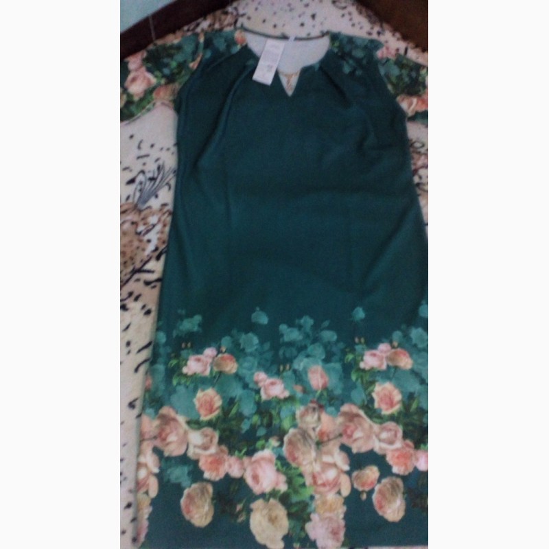 Фото 10. Платья демисезонные зеленого и пурпурного цвета с коротким рукавом/сукні