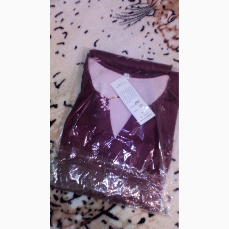 Фото 16. Платья демисезонные зеленого и пурпурного цвета с коротким рукавом/сукні