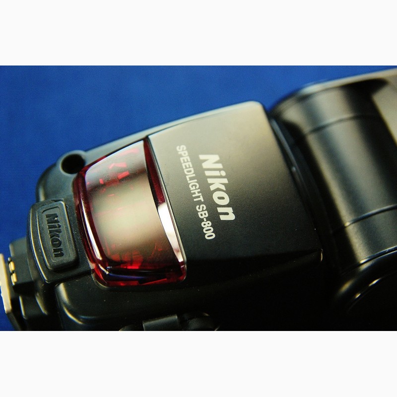 Фото 6. Фотовспышка Nikon Speedlight SB-800