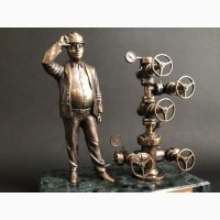 Подарочная статуэтка на заказ Нефтеевик