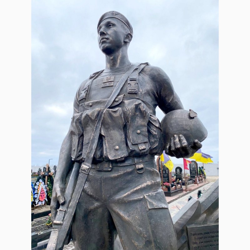 Фото 9. Военные памятники и статуи производство памятников украинским военным