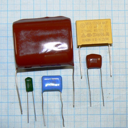 Фото 5. Отечественные и импортные металлоплёночные конденсаторы на 50…2000 вольт
