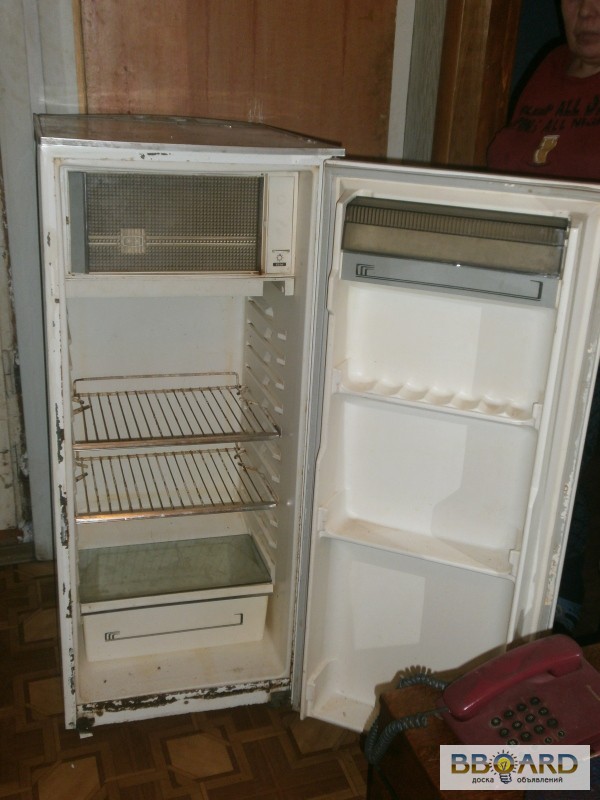 Продам холодильник Саратов Б/У