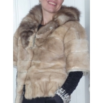 Эксклюзивная шуба-полушубок ,цвет Polomino , воротник Cоболь , норка Saga Furs