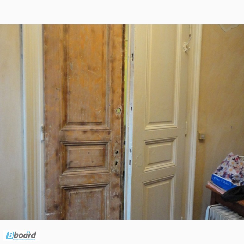 Как можно старым дверям. Перекраска деревянных дверей. Старые межкомнатные двери. Советские деревянные двери. Реставрировать старую межкомнатную дверь.