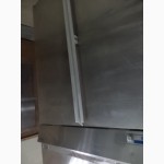 Холодильный шкаф Gram б/у