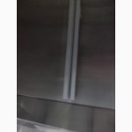 Холодильный шкаф Gram б/у