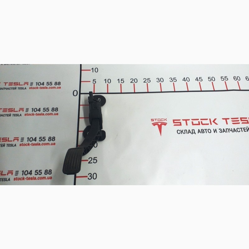 Фото 3. Педаль акселератора Tesla model X S REST 1005307-00-A 1005307-00-A PEDAL