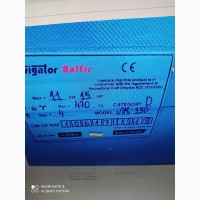 Лодка килевая Navigator
