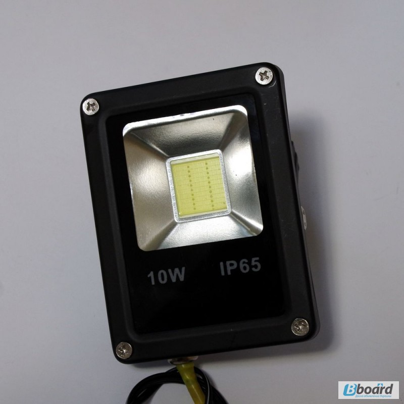 Прожектор 10W 1200Lm 10V-30V Светодиодный Slim влагозащищенный