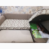 Продам диван с большой нишей