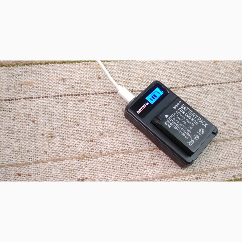 Фото 2. Портативное зарядное устройство Batmax для Panasonic DMW-BLC12 BLC12E