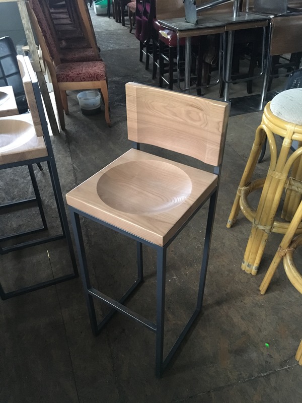 Барный стул б/у со спинкой в стиле лофт для ресторана, кафе, бара