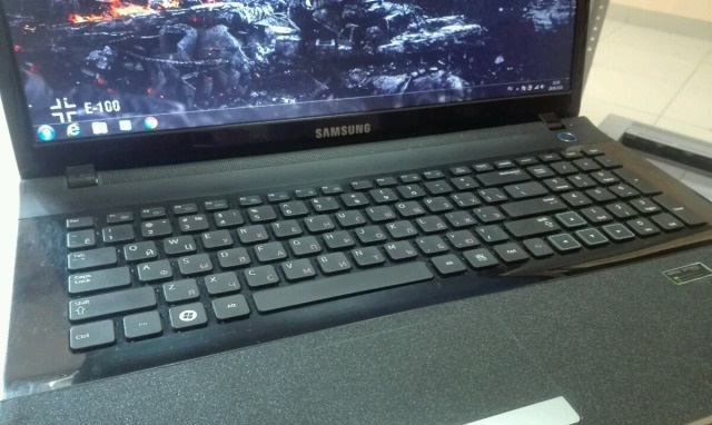 Фото 4. Игровой ноутбук Samsung NP300E7Z. (Танки, Дота идут легко !)
