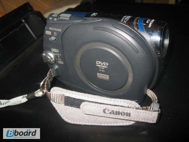 Фото 3. Видеокамера Canon DC 301