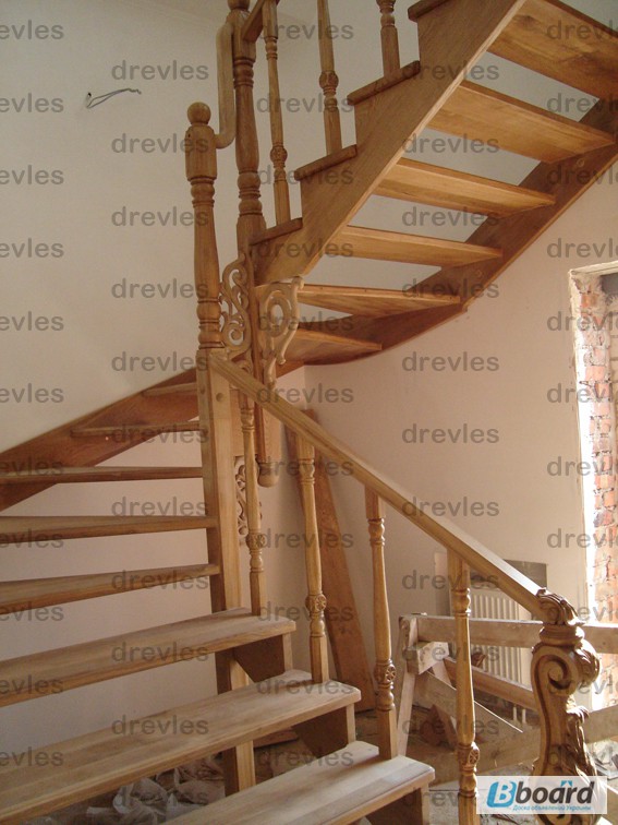 Фото 3. Лестницы деревянные, отделка бетонных лестниц деревом