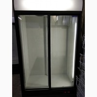 Холодильный шкаф б/у. Просторный, двухдверный витринный, высота 2.08м