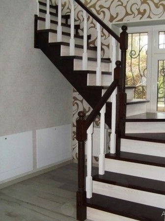 Фото 4. Лестницы деревянные, отделка бетонных лестниц деревом, заграждения