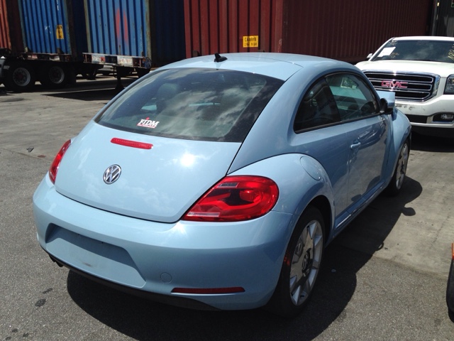Фото 3. Volkswagen Beetle 2012 автомобиль люкс дешево