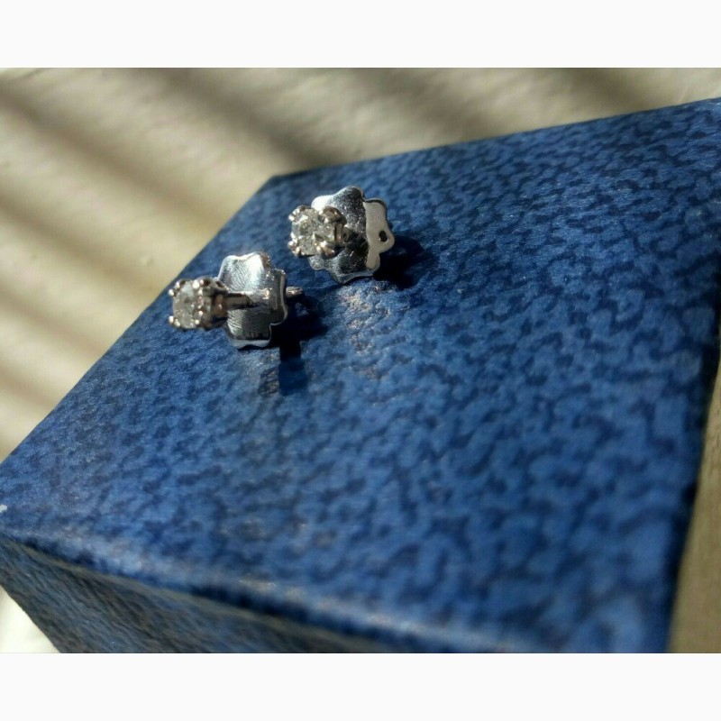 Фото 2. Серьги пусеты с бриллиантами 0.22 карата