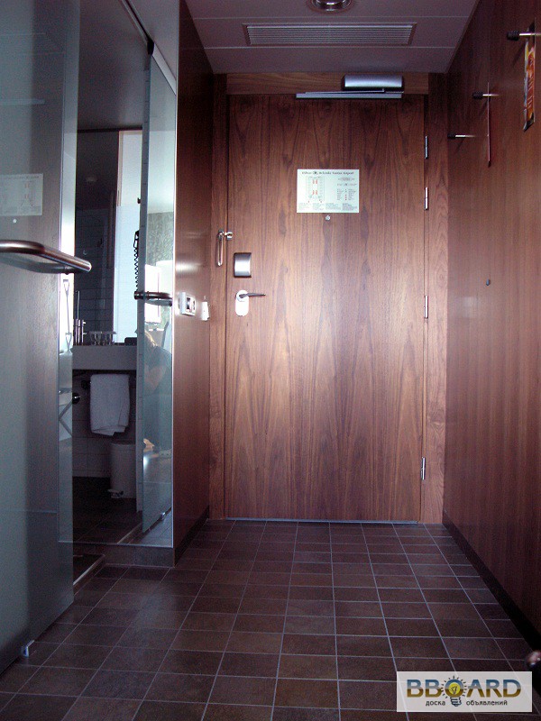 Фото 2. Противопожарные деревянные двери