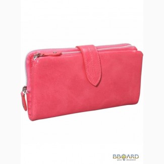 Женский кошелек стильного розового цвета от Buxton.