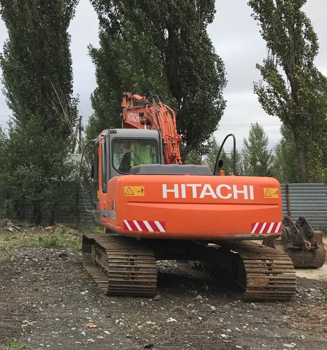 Гусеничный экскаватор Hitachi